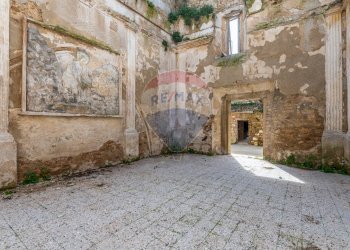 Terrazza - Castle piazza castello
 
1, Piazza Armerina - photo 76