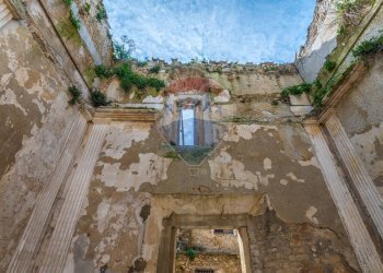 Edificio all\'aperto - Castle piazza castello
 
1, Piazza Armerina - photo 79