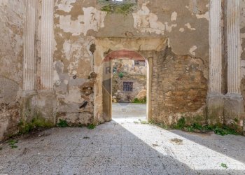 Casa all\'aperto - Castle piazza castello
 
1, Piazza Armerina - photo 80