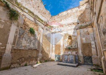 Casa all\'aperto - Castle piazza castello
 
1, Piazza Armerina - photo 81