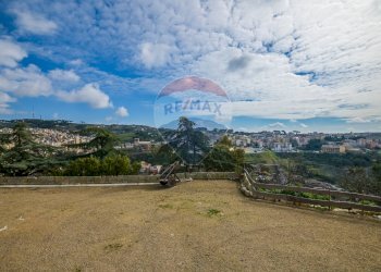 Vista delle montagne - Castle piazza castello
 
1, Piazza Armerina - photo 88
