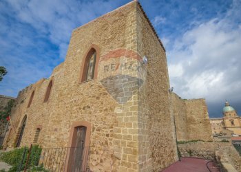 Casa all\'aperto - Castle piazza castello
 
1, Piazza Armerina - photo 90