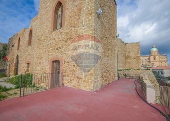 Casa all\'aperto - Castle piazza castello
 
1, Piazza Armerina - photo 91