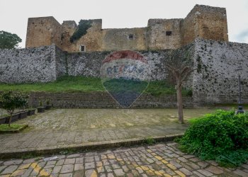 Giardino - Castle piazza castello
 
1, Piazza Armerina - photo 102