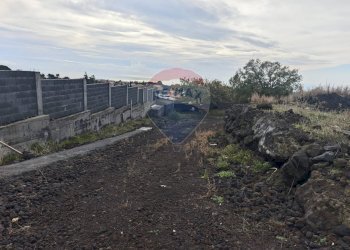 Edificio all\'aperto - Terreno edificabile via Siracusa
 
snc, Nicolosi - foto 14