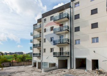 Edificio all\'aperto - Quadrilocale Catania - foto 8