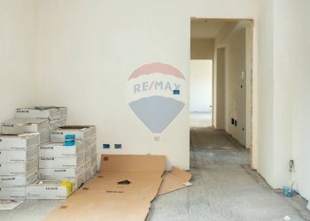 Hall / corridoio - Quadrilocale Catania - foto 36