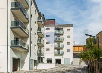 Edificio all\'aperto - Quadrilocale Catania - foto 2