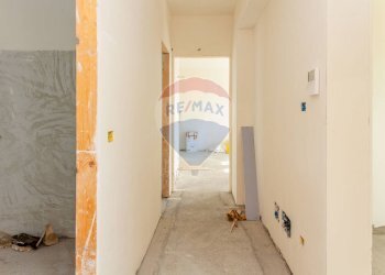 Hall / corridoio - Quadrilocale Catania - foto 25