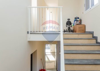 Scale - Quadrilocale Catania - foto 51