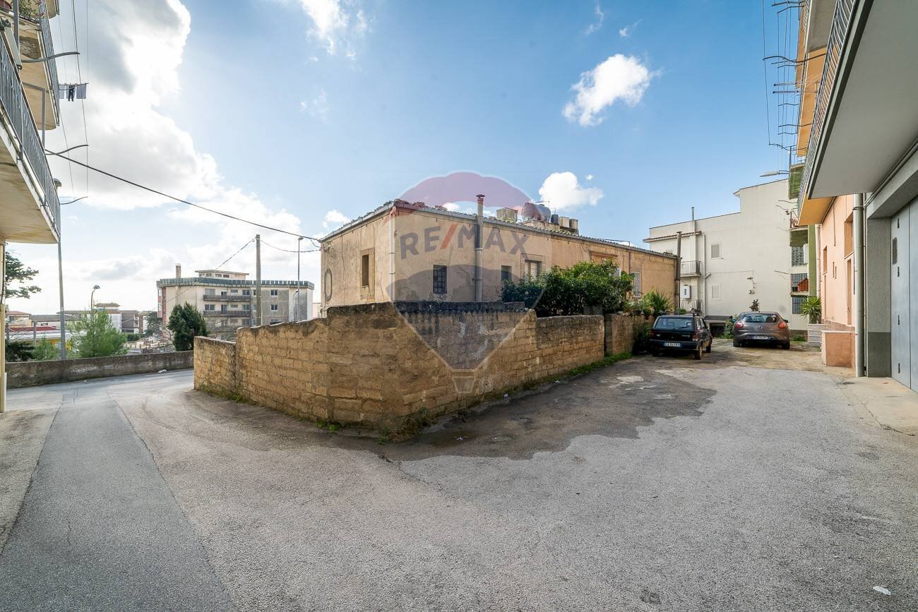 Edificio all\'aperto - Semi-detached house VIA RAGUSA
 
17/19, Caltagirone - photo 3