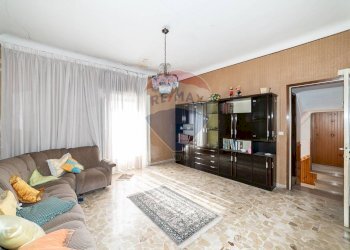 Soggiorno - Casa semi indipendente VIA RAGUSA
 
17/19, Caltagirone - foto 20