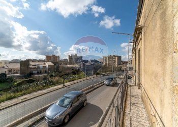 Edificio all\'aperto - Casa semi indipendente VIA RAGUSA
 
17/19, Caltagirone - foto 32