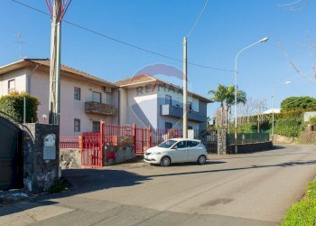 Casa all\'aperto - Box Via Nocilla
 
111, Aci Sant'Antonio - foto 3