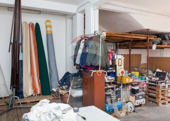 Dispensa di stoccaggio - Box Via Nocilla
 
111, Aci Sant'Antonio - foto 13