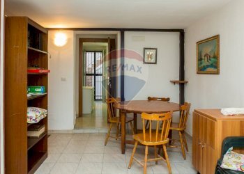 Sala da pranzo - Quadrilocale Via Cosentino Sava
 
16, Catania - foto 3