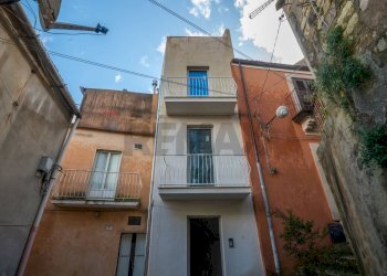 Edificio all\'aperto - Casa indipendente via Scale Duca
 
5, Ragusa - foto 46