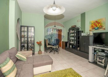 Sala da pranzo - Trilocale viale autonomia
 
81, Caltagirone - foto 2