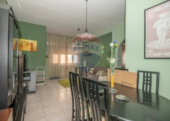 Sala da pranzo - Trilocale viale autonomia
 
81, Caltagirone - foto 3