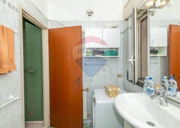 Bagno - Trilocale viale autonomia
 
81, Caltagirone - foto 9