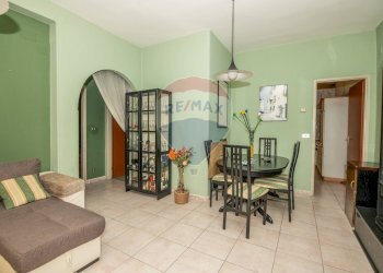 Sala da pranzo - Trilocale viale autonomia
 
81, Caltagirone - foto 18