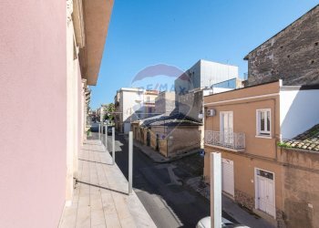 Edificio all\'aperto - Locale Commerciale via crispi
 
18, Grammichele - foto 20