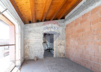 Stanza vuota - Locale Commerciale via crispi
 
18, Grammichele - foto 25