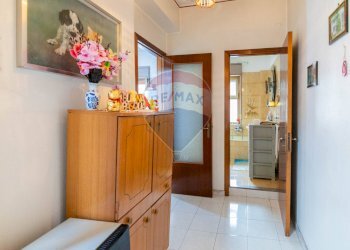 Hall / corridoio - One-room apartment Via Santa Maria del Sangue
 
34, Aci Catena - photo 9