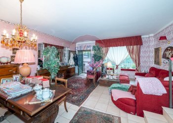 Sala da pranzo - Terraced Villa Via Alessandria
76, San Giovanni la Punta - photo 8