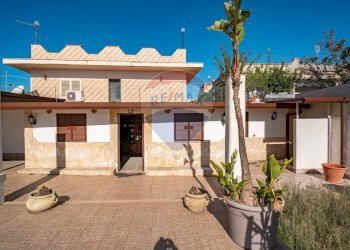 Casa all\'aperto - Casa indipendente C.da Agnone Marina
 
snc, Augusta - foto 16