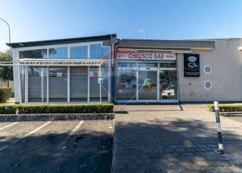 Edificio all\'aperto - Attività Commerciale VIA FISICHELLI
 
9, San Giovanni la Punta - foto 4