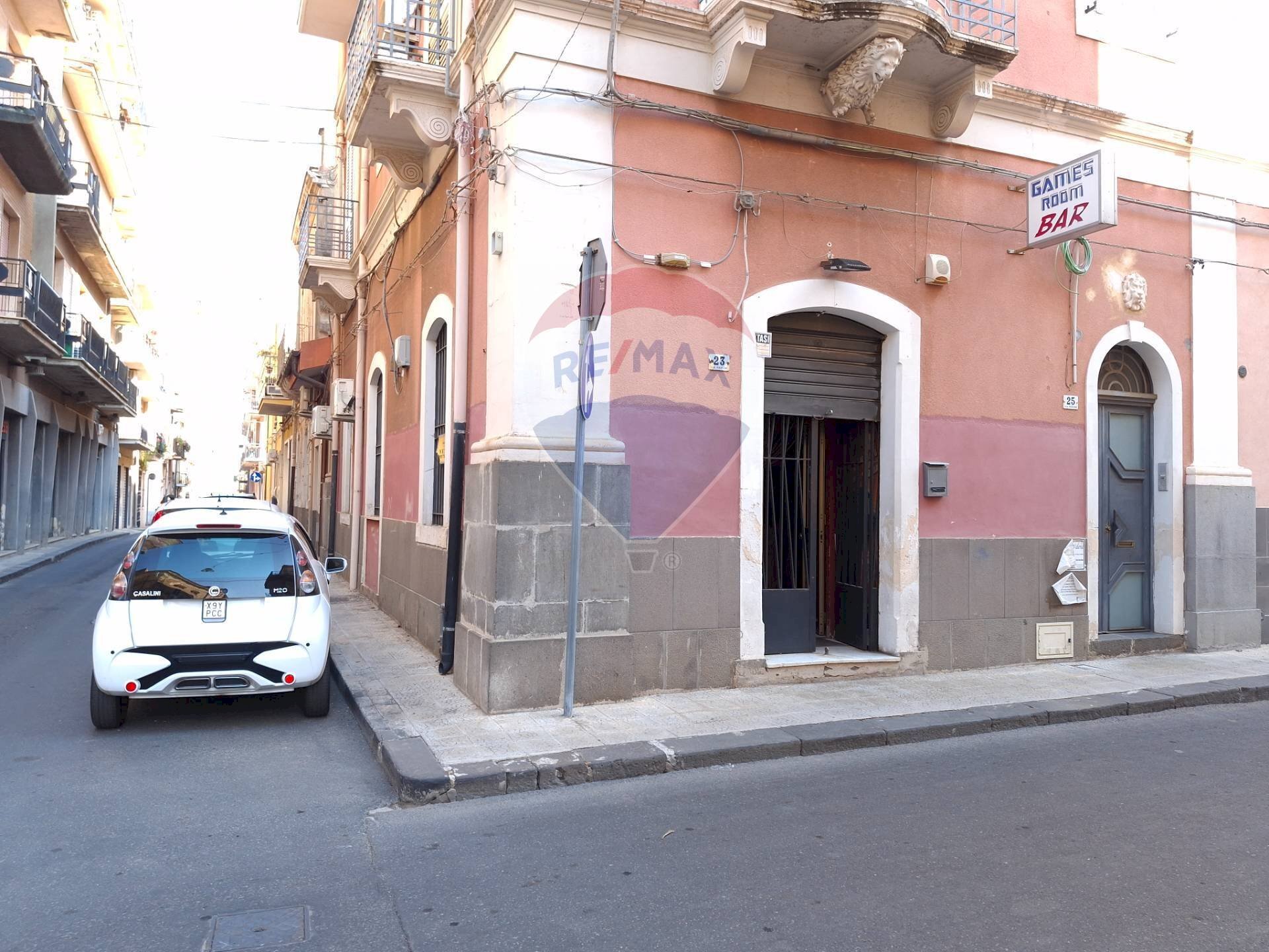 Edificio all\'aperto - Commercial Premises Via Guglielmo Marconi
 
23, Carlentini - photo 3