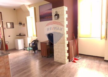 Stanza vuota - Locale Commerciale Via Guglielmo Marconi
 
23, Carlentini - foto 1