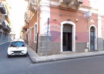 Edificio all\'aperto - Locale Commerciale Via Guglielmo Marconi
 
23, Carlentini - foto 3