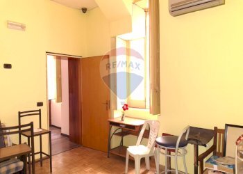 Camera / camera da letto - Locale Commerciale Via Guglielmo Marconi
 
23, Carlentini - foto 10