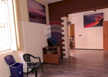 Hall / corridoio - Locale Commerciale Via Guglielmo Marconi
 
23, Carlentini - foto 20