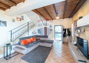 Soggiorno - Villa a Schiera VIA MASSERIA LOCO GRANDE
 
snc, Ragalna - foto 2