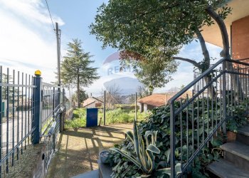 Giardino - Villa a Schiera VIA MASSERIA LOCO GRANDE
 
snc, Ragalna - foto 6