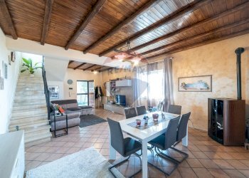 Sala da pranzo - Villa a Schiera VIA MASSERIA LOCO GRANDE
 
snc, Ragalna - foto 18