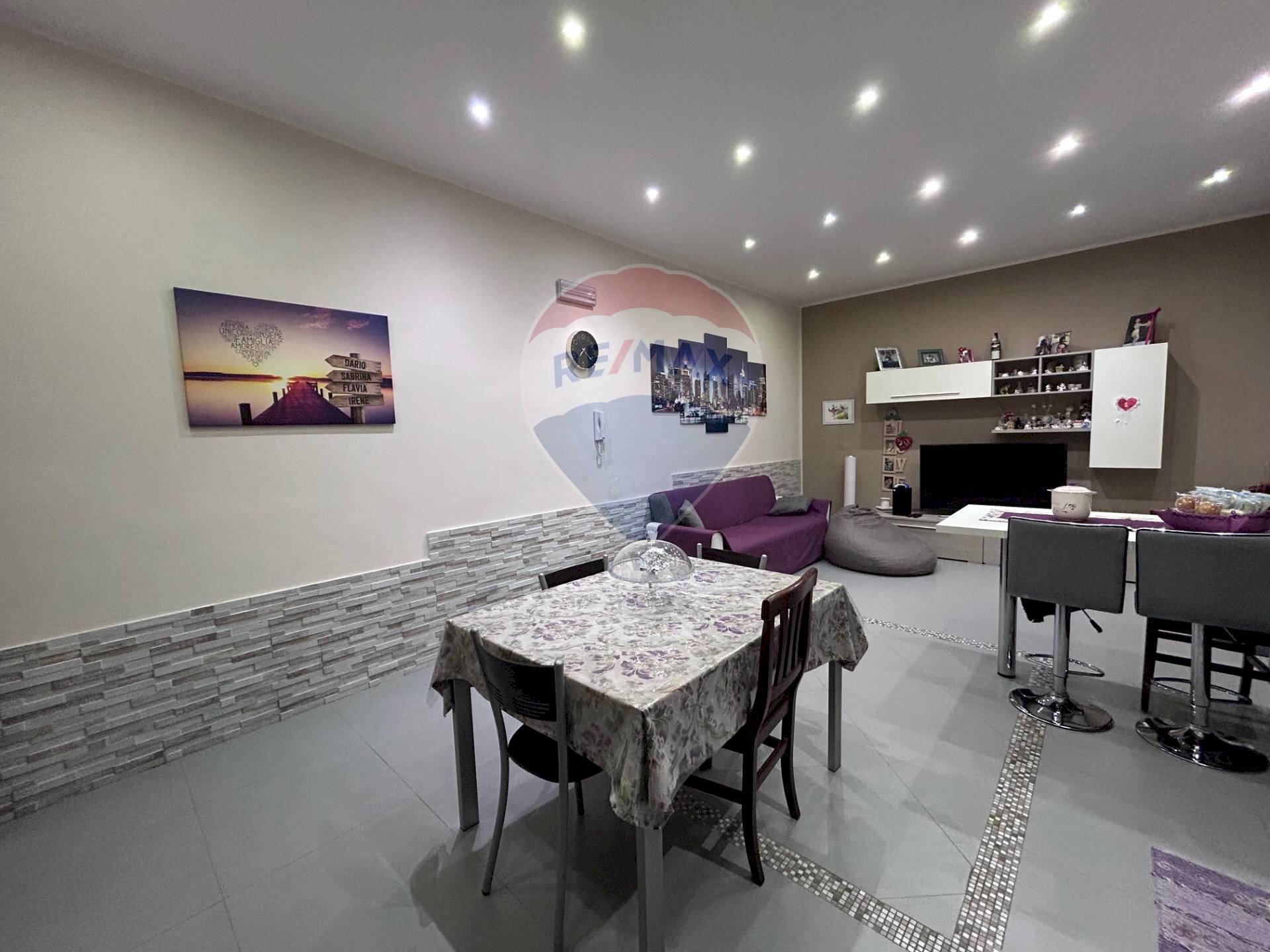 Sala da pranzo - Casa semi indipendente Via Dante Alighieri
 
23, Aci Catena - foto 3