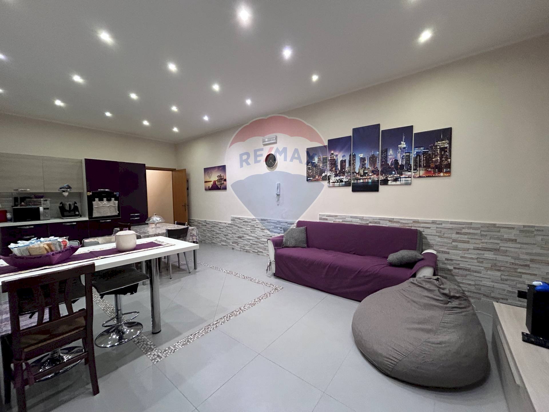 Sala da pranzo - Casa semi indipendente Via Dante Alighieri
23, Aci Catena - foto 3