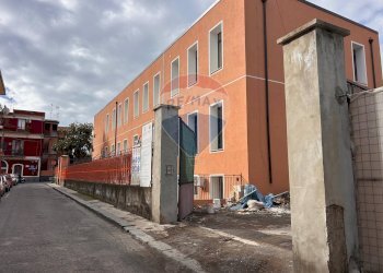Edificio all\'aperto - Casa semi indipendente Via Dante Alighieri
 
23, Aci Catena - foto 21