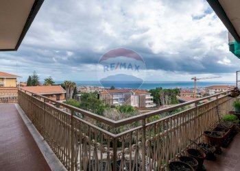 Balcone - Appartamento Via Carnazza
 
63, Tremestieri Etneo - foto 2