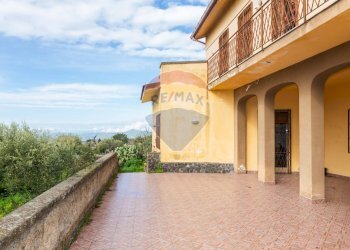 Terrazza - Villa Via Cavaliere Bosco
 
166, Santa Maria di Licodia - foto 13