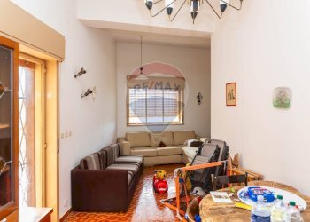 Sala da pranzo - Villa Via Cavaliere Bosco
 
166, Santa Maria di Licodia - foto 17