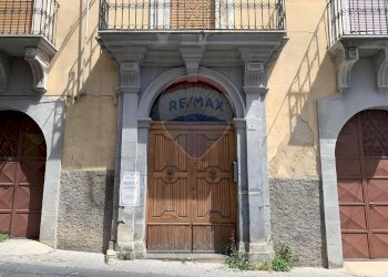 Edificio all\'aperto - Casa indipendente Via San Giovanni
 
59, Vizzini - foto 2