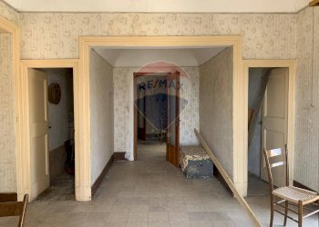 Hall / corridoio - Casa indipendente Via San Giovanni
 
59, Vizzini - foto 13