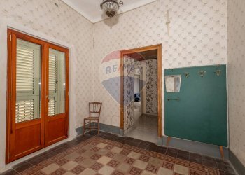 Hall / corridoio - Casa indipendente Via San Giovanni
 
59, Vizzini - foto 49