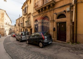 Edificio all\'aperto - Casa indipendente Via San Bonaventura
 
51, Caltagirone - foto 2