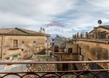Edificio all\'aperto - Casa indipendente Via San Bonaventura
 
51, Caltagirone - foto 6